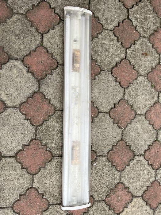 Люмінісцентний світильник