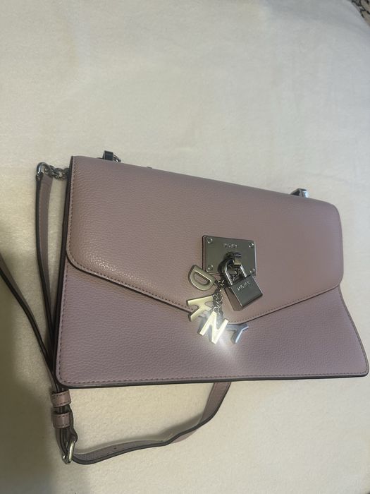 Сумка  DKNY  оригінал,  Chain Flap Crossbody (magnetic closure)