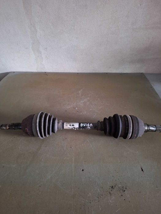 Półoś lewa 1.4 T Opel Astra J