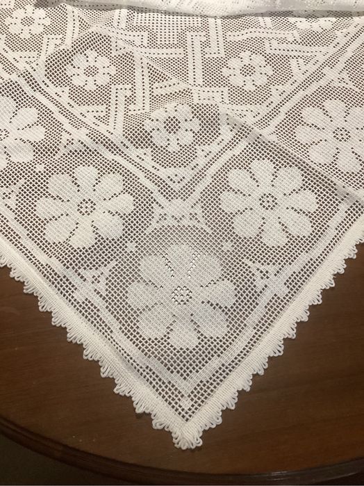 Toalha de mesa em renda