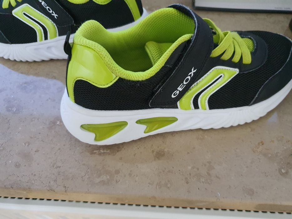Orginalne buty GEOX Lights