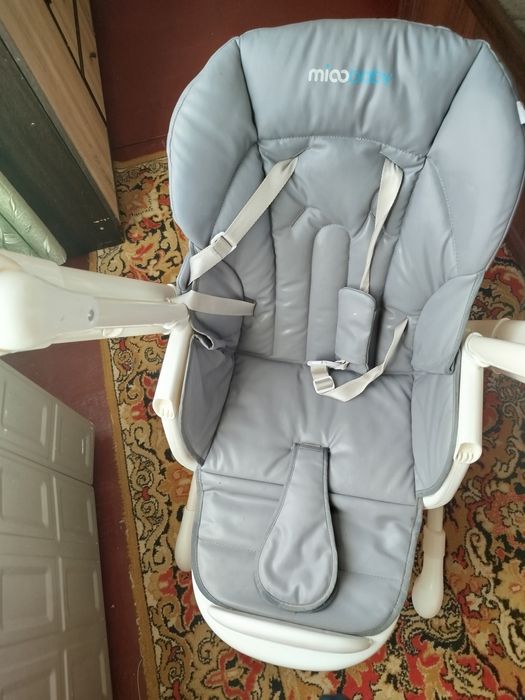 Продам гойдалку-столик 2в1