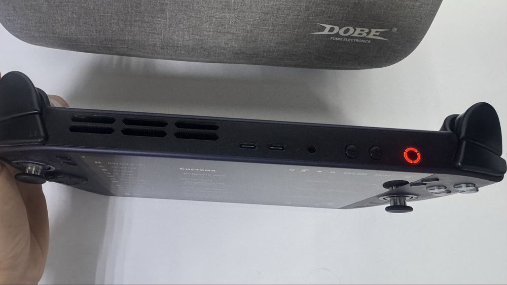 Портативна ігрова приставка Lenovo Legion Go 8APU 1 Tb