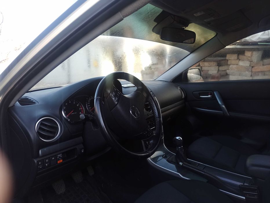 Автомобиль Mazda 6