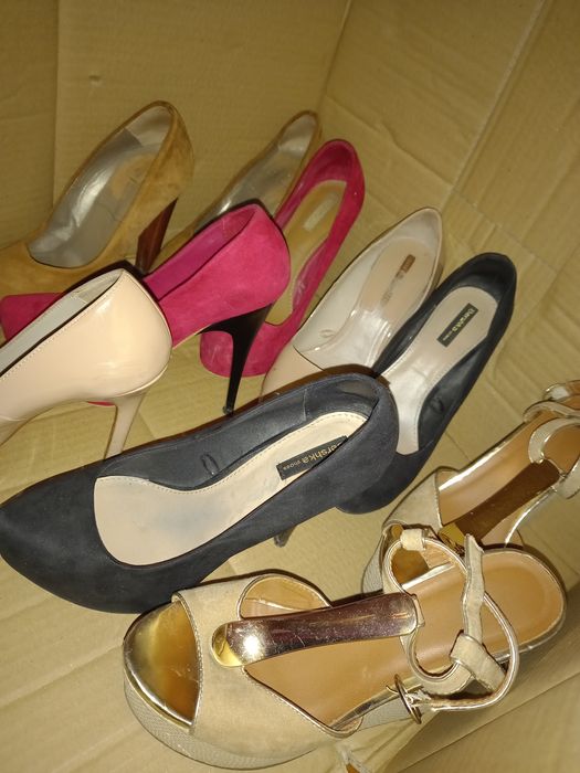 Sapatos salto alto