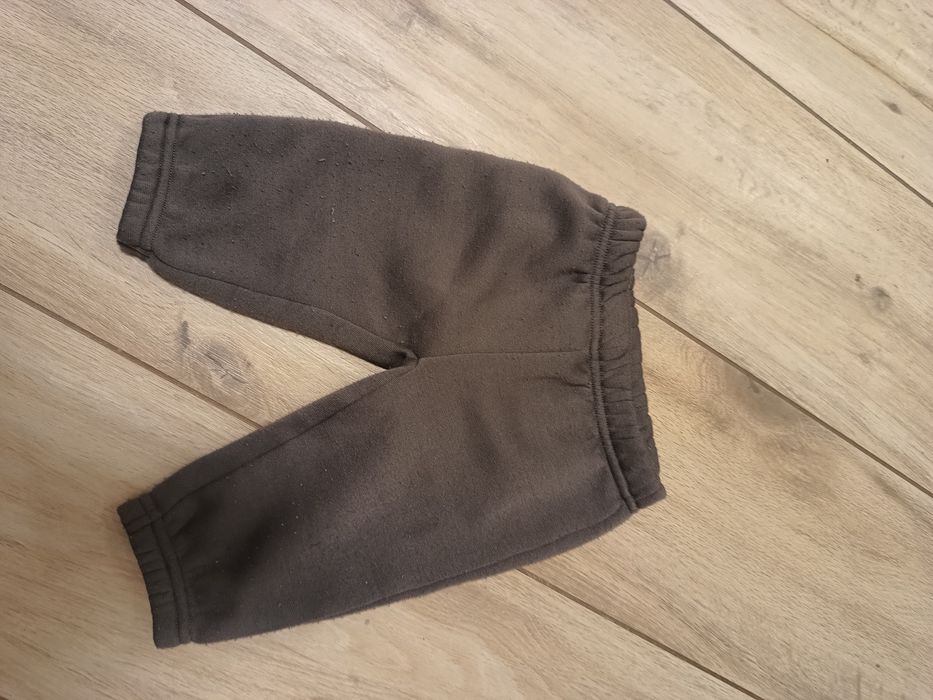 Szare ocieplane spodnie