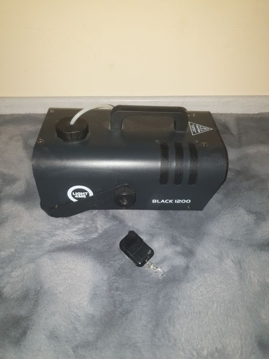 Wytwornica dymu LIGHT4ME BLACK 1200
