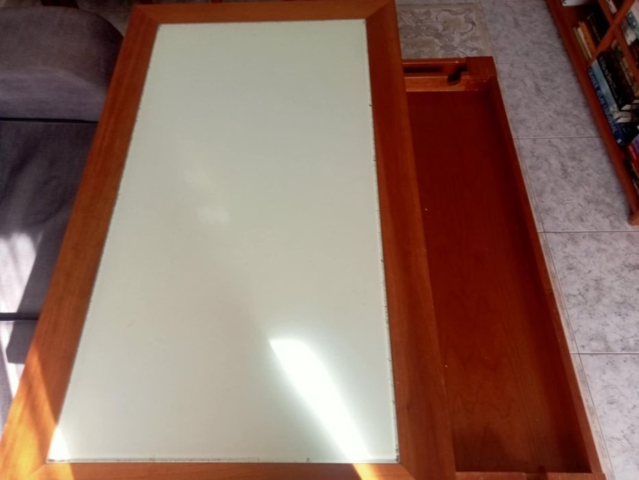 Mesa de apoio de sala