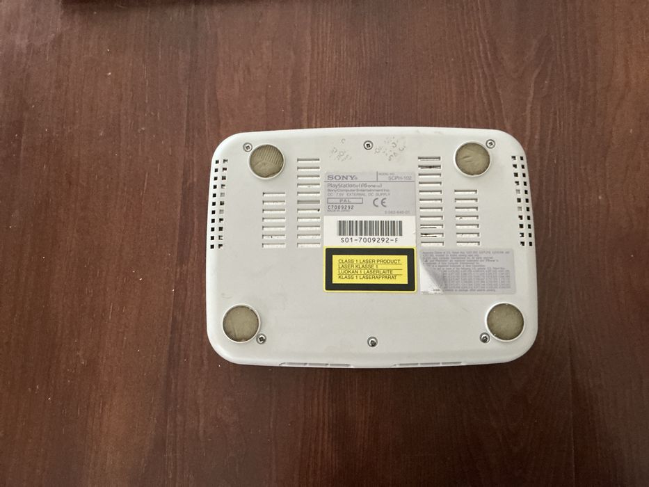 Playstation 1 slim em excelente estado