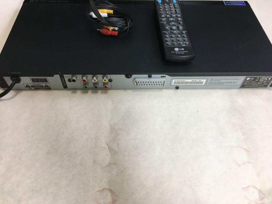 Продам DVD плеєр LG DK 768