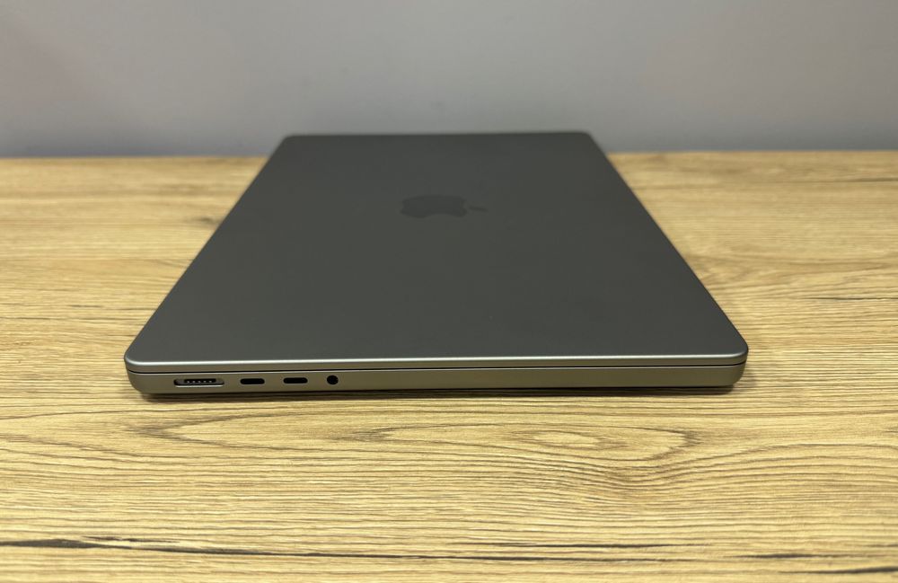 MacBook PRO 14 M1 MAX 10 CPU/ 32 GPU/ 64 RAM/ 2TB Space Gray