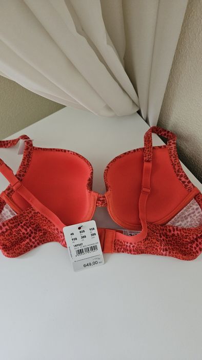 Классный бюстгальтер лифчик бюстик H&M, Tezenis