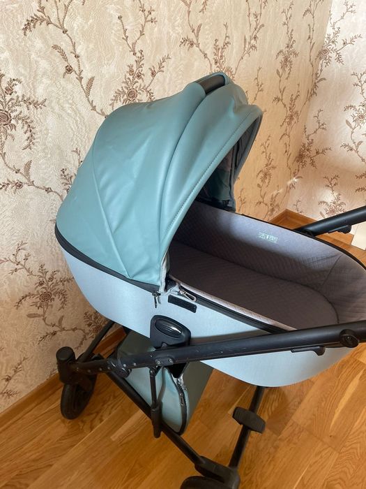 Продам коляску Anex