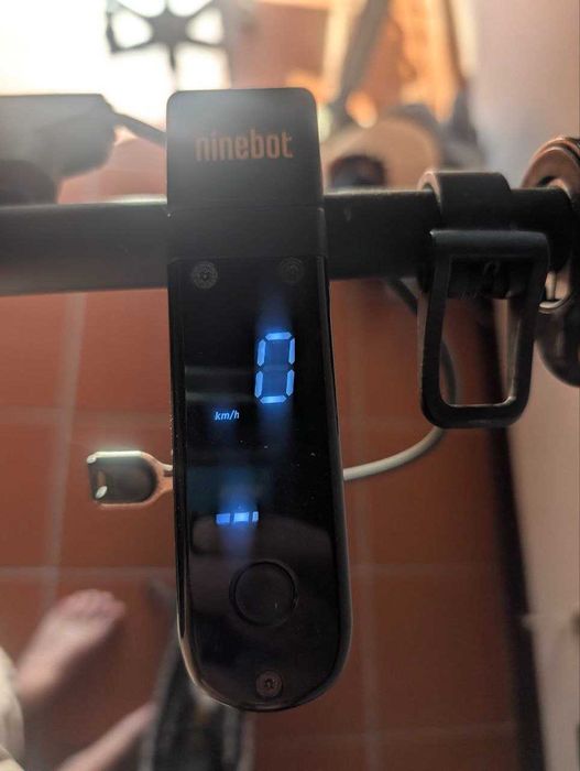 Trotinete Elétrica Segway Ninebot Max G30P (30-35 km/h) + Cadeado