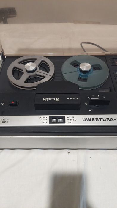 Magnetofon szpulowy Unitra Uwertura M 1417s