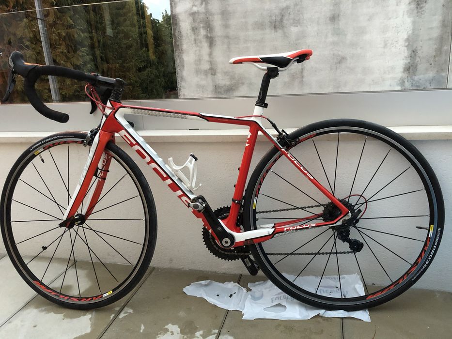 Bicicleta Focus Cayo carbono