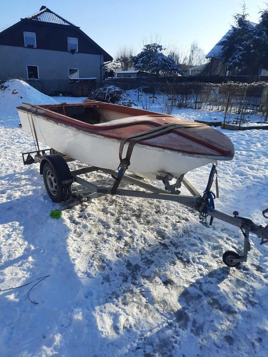 Łódź rekreacyjna SELCO 3,80 m – rozpoczęta renowacja | bez silnika