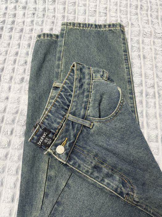 Новые ддинсы фирмы Boohoo
