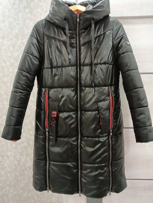 Продам зимову куртку( довгу)