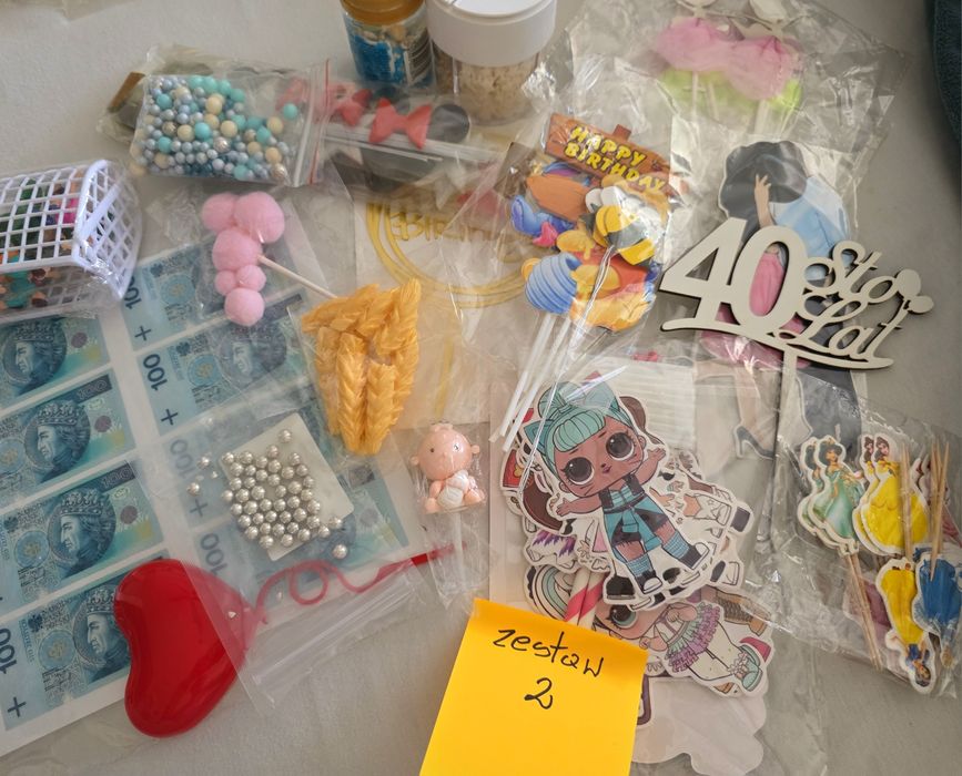 Zestaw dekoracji na tort