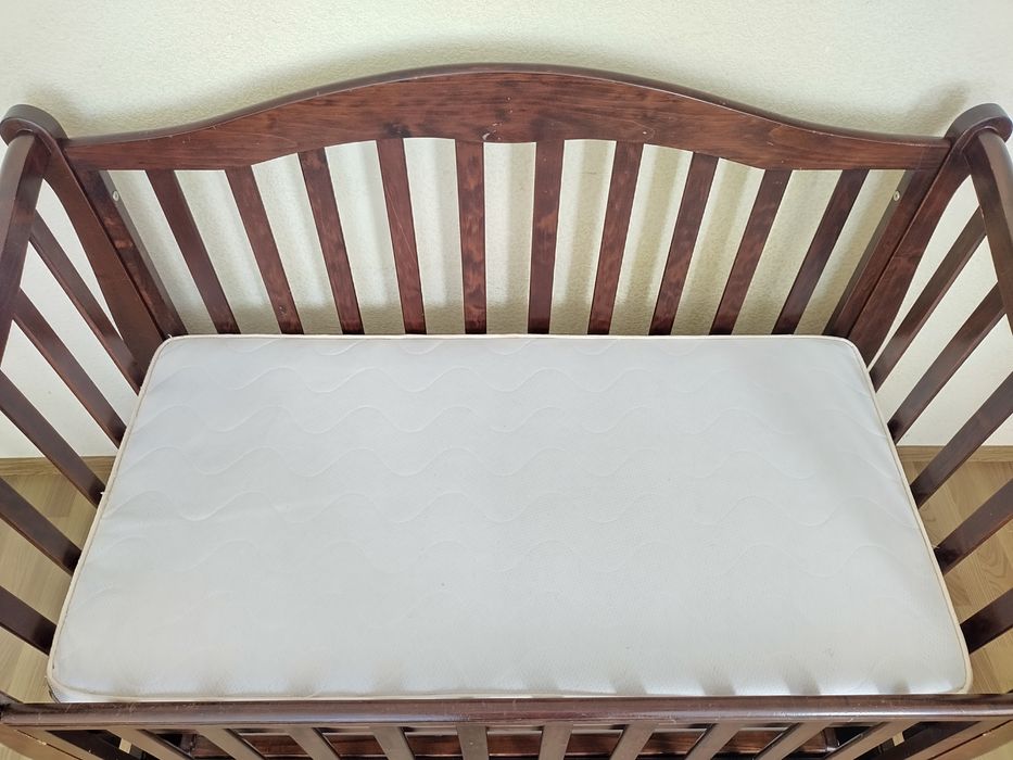 Дитяче ліжечко маятник