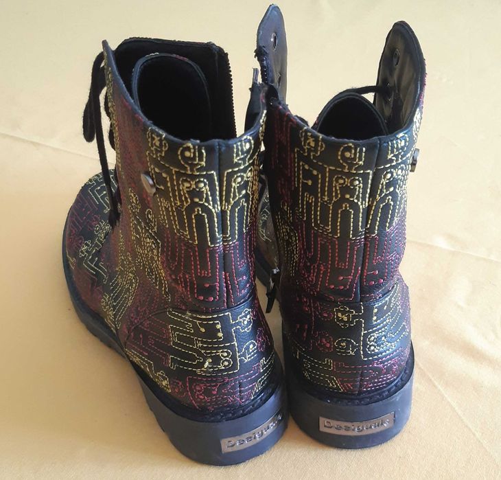 Botas Desigual - tamanho 36