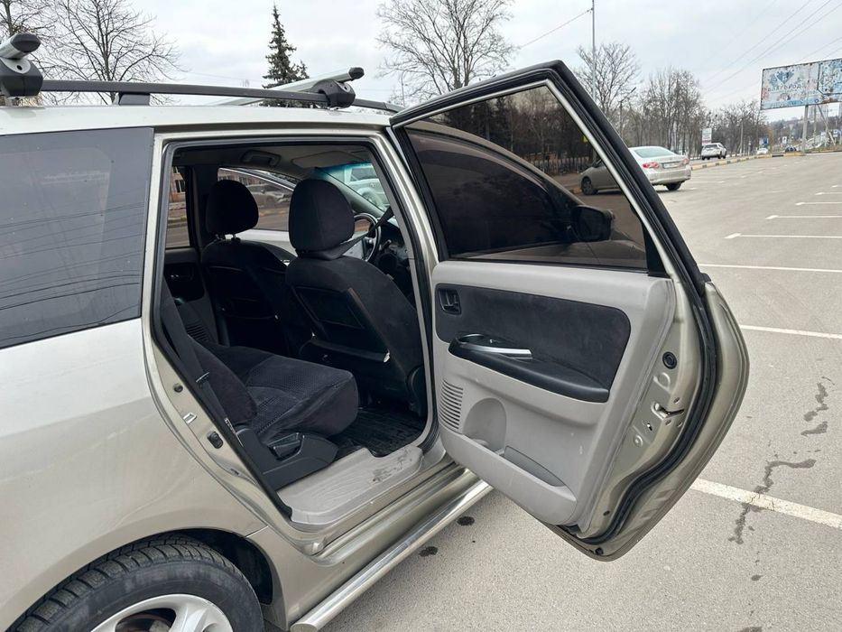 mitsubishi grandis