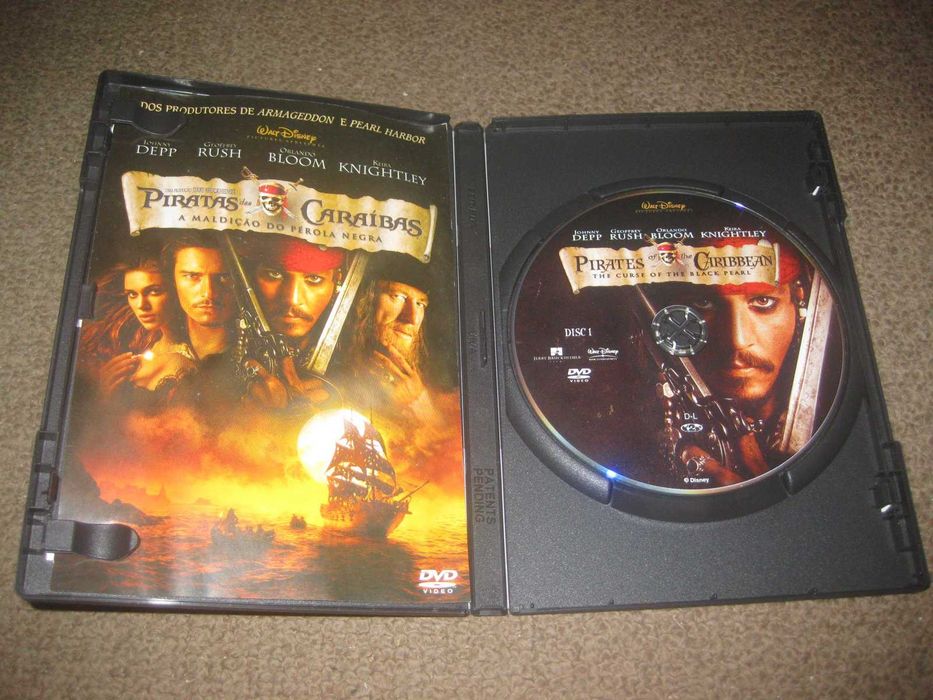 DVD "Piratas das Caraíbas: A Maldição do Pérola Negra" com Johnny Depp