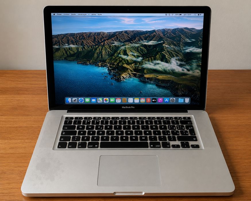 MacBook Pro 2009514821165731686400
