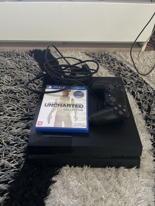 Vendendo ps4 e um jogo