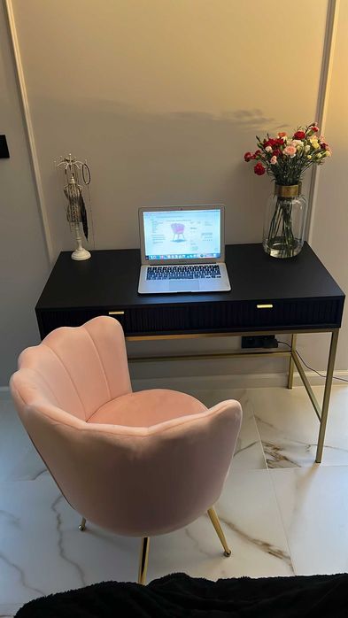 Fotel krzesło muszelka beżowe tapicerowane