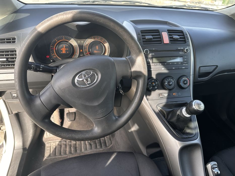 Toyota Auris d4d comercial