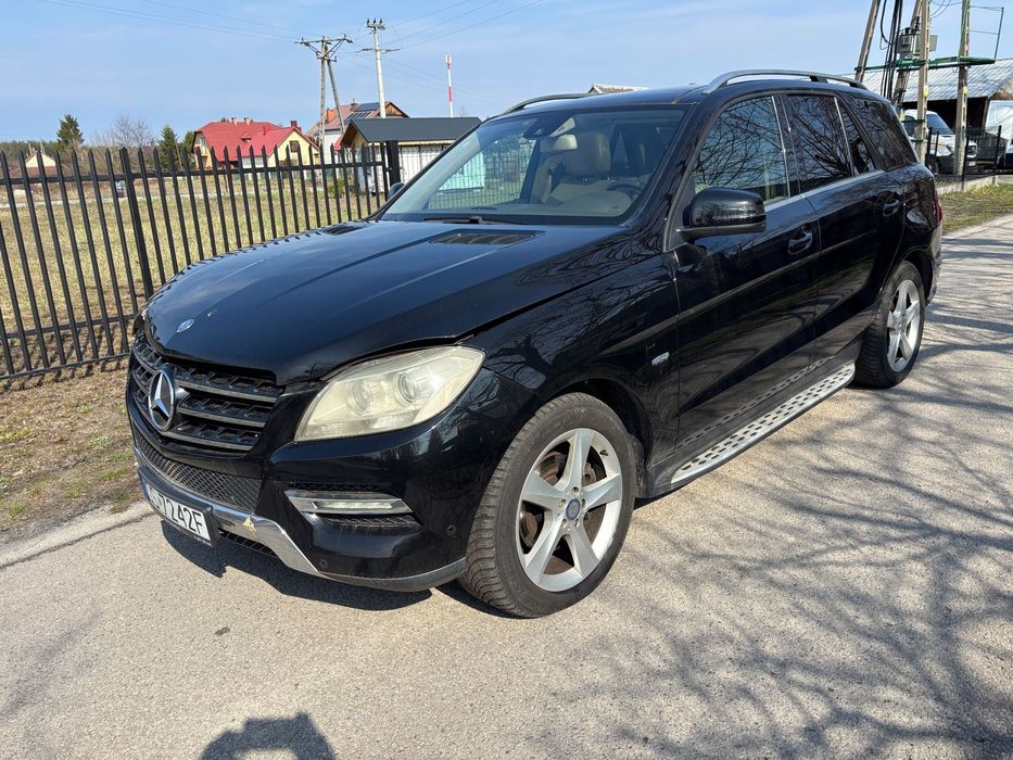 Mercedes-Benz ML Salon Polska 4x4 1-rej 11,2011 pali jeżdzi