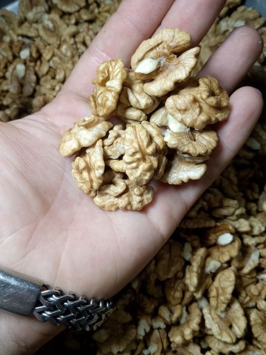 Грецький горіх очищений