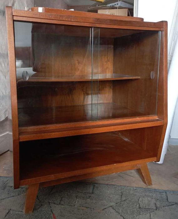 Тумба под телевизор винтаж  (Румыния) 1968 г.