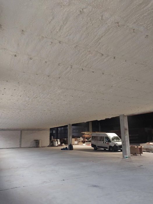 ocieplanie pianka ,izolacje natryskowe , ocieplenia piana PUR