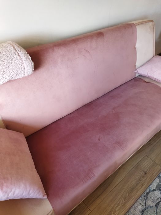 Nowa rozkładana sofa /wersalka z poduszkami.