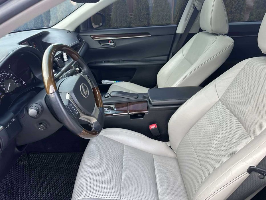 Продам Lexus ES 350