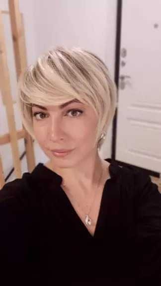 Nowa krótka peruka blond Na co dzień peruki damskie styl pixie