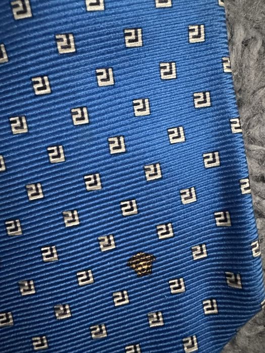 Jedwabny dliczny krawat gianni versace unikat retro