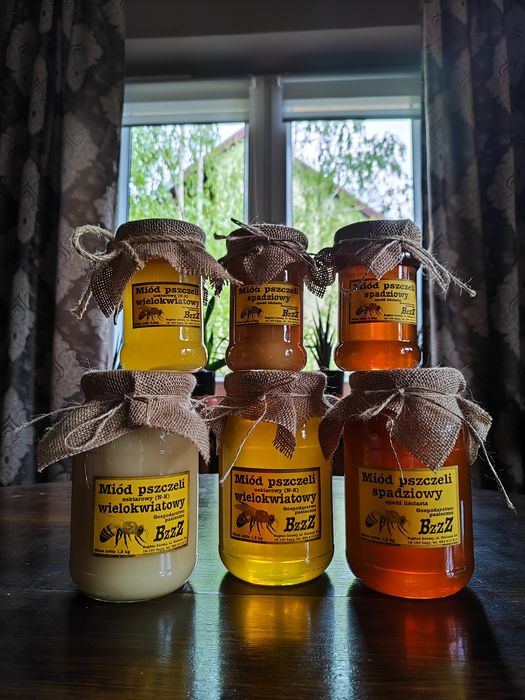 Miód z pasieki Bzzz
