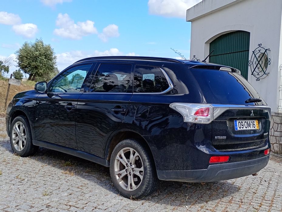 Mitsubishi Outlander 2.2 DI-D 150cv - 7 Lugares - Nacional/Histórico Completo