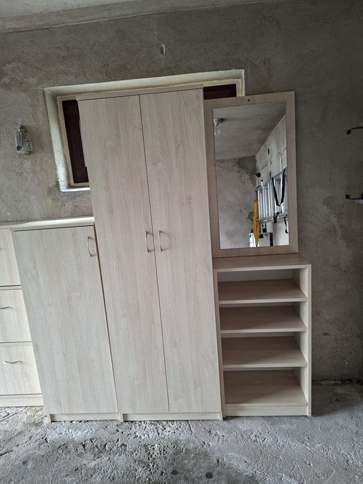 Zestaw mebli do przedpokoju