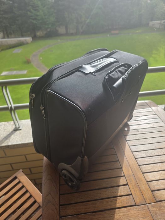 Mala de Viagem / Trolley Executivo Samsonite com Rodas e Pega Telescópica