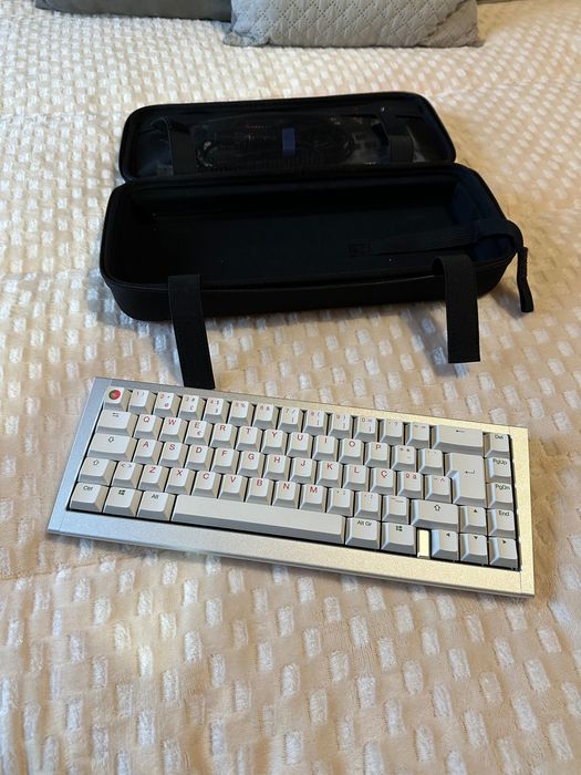 Kit Teclado DIY Ducky Outlaw 65 Silver (PT)