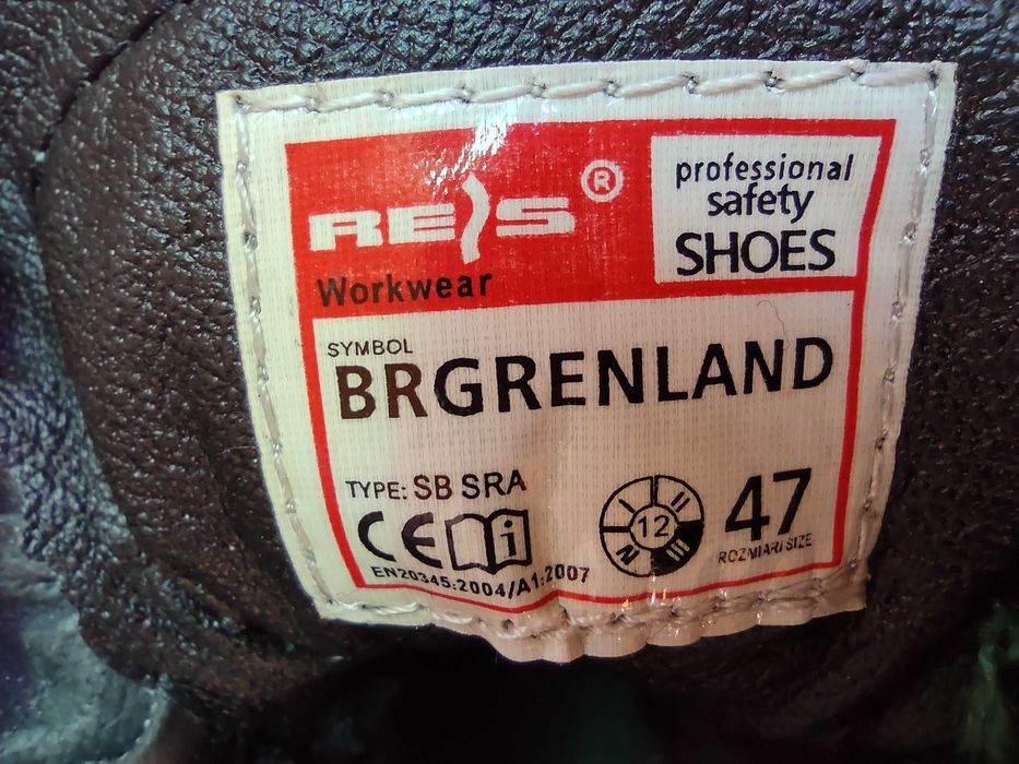 Ботинки рабочие с верхом из влагостойкой кожи