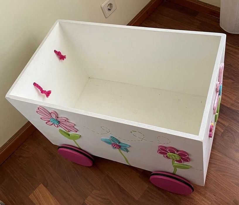 Caixa de Brinquedos de bébé (menina)