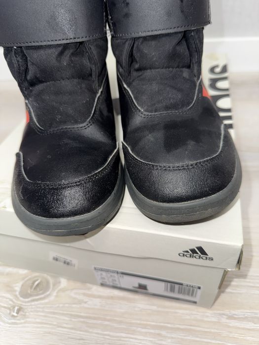 Зимові черевики Adidas 35 розмір для хлопчика