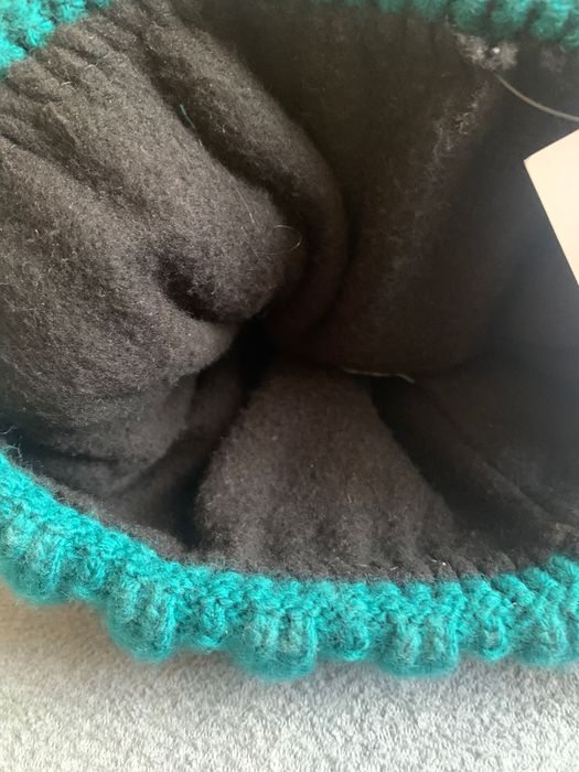 Czapka damska w kolorze turkusowym