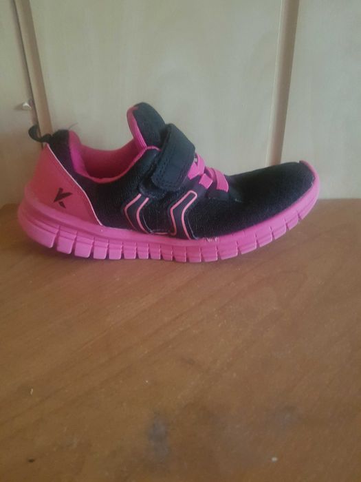 Buty sportowe dla dziewczynki